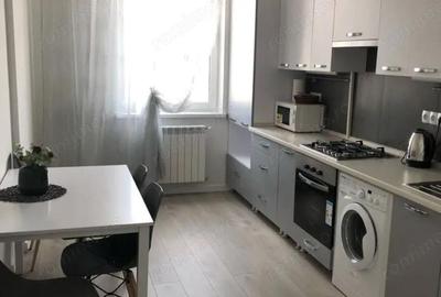 Apartament cu 2 camere decomandat în Take Ionescu
