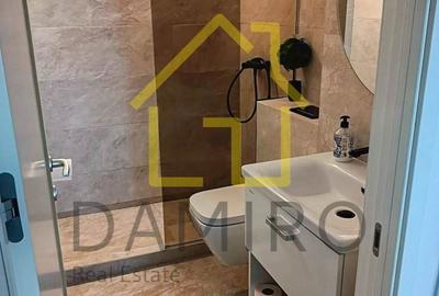 Apartament cu 3 camere în Văcăresti