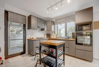 Casă cu 4 camere cu Garaj în Tunari - 1