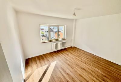 Apartament cu 3 camere decomandat în Nerva Traian