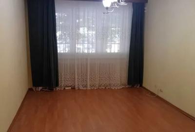 Apartament cu 4 camere decomandat în Tineretului
