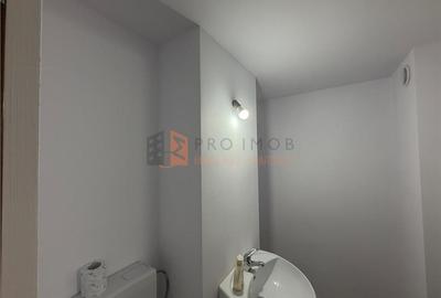 Apartament cu 3 camere decomandat în Micro 14 - 14