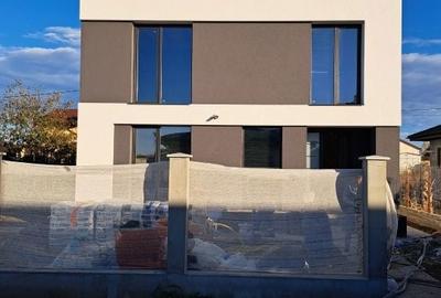 Casă cu 3 camere în Central - 2