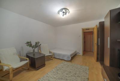 Garsonieră decomandată, mobilată în Titan - 2