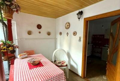 Casa centrala cu teren generos - 800 mp teren - 6