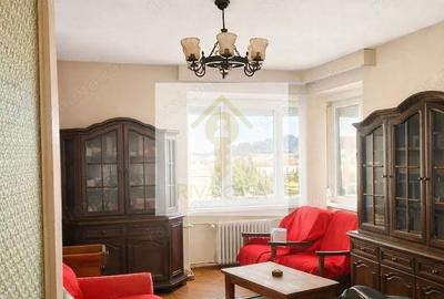 Apartament cu 4 camere decomandat în Central - 2