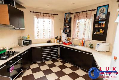 ID 6689 EXCLUSIVITATE Casa cu vedere la Lacul Somova! - 8