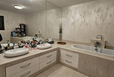 Spatiu comercial 440mp parter+ apartament 236mp + terase , etaj - 8