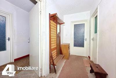 Apartament cu 4 camere decomandat în Boul Roșu - 4