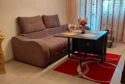 Apartament cu 2 camere decomandat în Micro 14 - 17