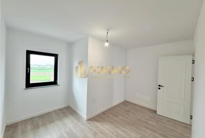 Duplex cu 4 camere cu Canalizare în Exterior Est - 9