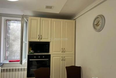 Apartament cu 3 camere semidecomandat în Central - 18