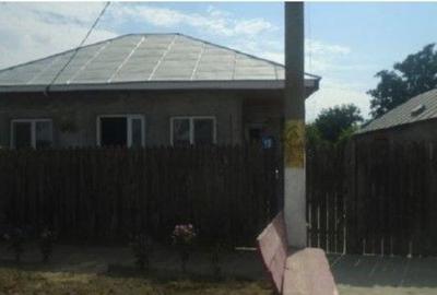 Casă cu 4 camere cu Teren 635 Mp în Gropeni