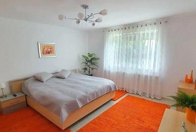 Casă cu 3 camere cu Teren 250 Mp în Girocului - 2