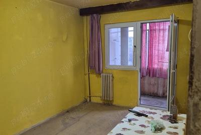 Vand garsoniera confort 1, zona Micalaca - 1