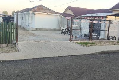 Casă cu Teren 300 Mp în Central - 3