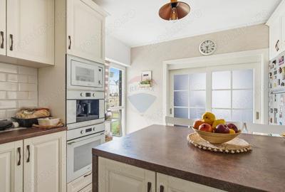 Casă cu 5 camere cu Teren 324 Mp în Hlincea