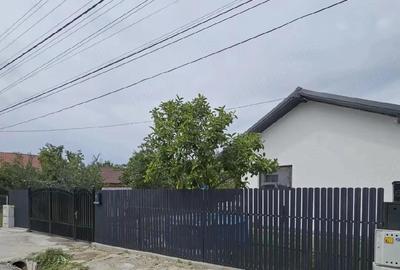 Casă cu Teren 800 Mp în Păulești - 8