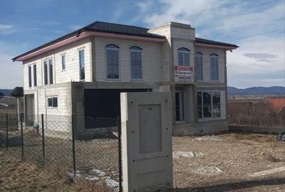 Casă cu 4 camere în Volovăț - 2