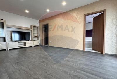 Inchiriere apartament 3 camere In Complexul Orion, Faleza Nord - 3