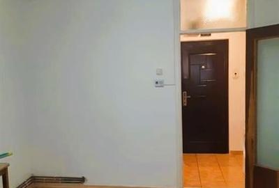 Garsonieră semidecomandată în Central