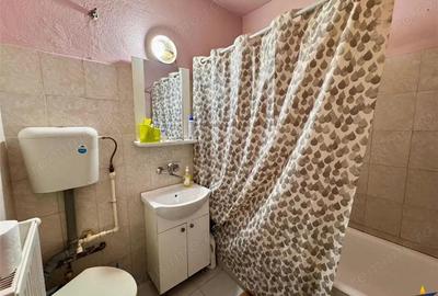 Casa potential: locuire multifamiliala,activitati comerciale,birouri,677 mp teren - 2