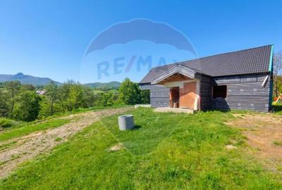 Casă individuală cu 4 camere cu Teren 10130 Mp în Mara - 3