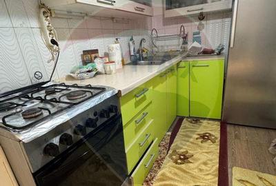 Casă cu 6 camere cu Canalizare în Sud - 12