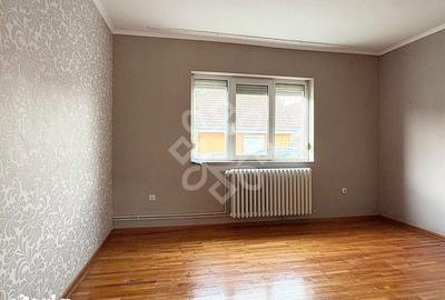 Casă cu 5 camere semidecomandat cu Teren 893 Mp în Ciupercenii Noi - 14