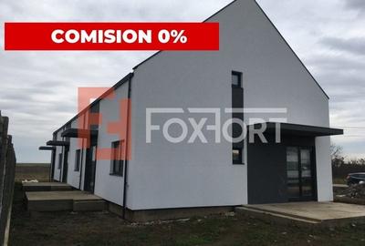 Casa tip triplex cu 2 camere de vanzare in Sanandrei