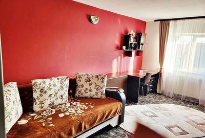 Codlea, apartament 2 camere decomandat, etaj 1, mobilat, 73000 euro - 1