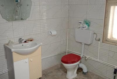 Casă cu 3 camere cu Teren 1328 Mp în Smirna - 2