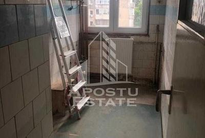 Apartament cu 3 camere, semidecomandat, centrala proprie, zona Sagului - 6