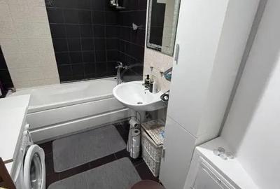Apartament cu 2 camere semidecomandat în Florești