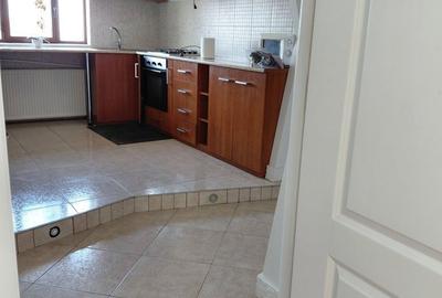 Apartament cu 3 camere decomandat în Central - 5