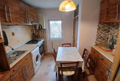 Apartament cu 3 camere semidecomandat în Central - 3