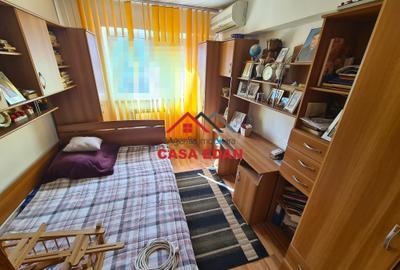 Apartament cu 4 camere decomandat în Câmpina - 7