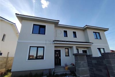 Duplex cu 4 camere cu Teren 306 Mp în Moșnița Nouă - 1