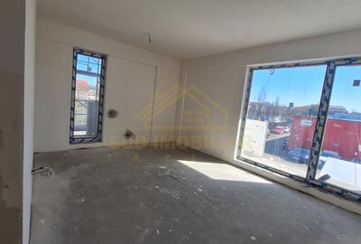 Garsonieră decomandată în Central - 2