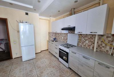 Apartament cu 3 camere în Jiului - 2