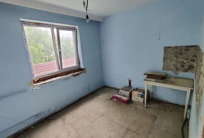 Vanzare Garsoniera 28 mp. Orsova,17.000 euro - 2