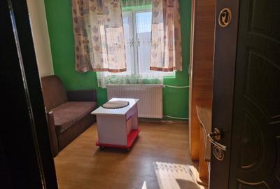 Soarelui-pe lângă  Școala gen.30 - 4