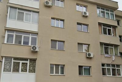 Apartament cu 3 camere decomandat în Central - 1