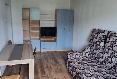 Garsonieră decomandată în Central - 2