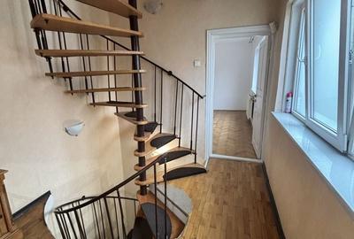 Casă cu 4 camere cu Teren 300 Mp în Central - 6