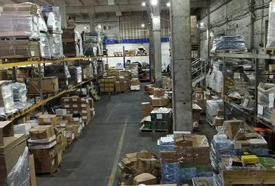 Spațiu comercial, de 10,379 mp, în Central - 15