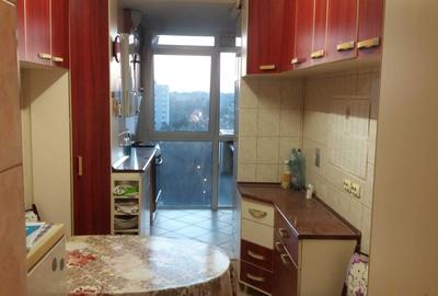 Apartament cu 3 camere semidecomandat în Titan - 1