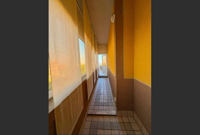 Decomandat 3 camere, 59 mp + terasă 36 mp - 68.000 EUR negociabil! - 5