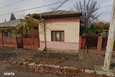 Casă cu 5 camere cu Teren 549 Mp în Central - 2