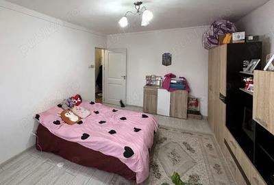 Apartament cu 3 camere semidecomandat în Independenței - 4